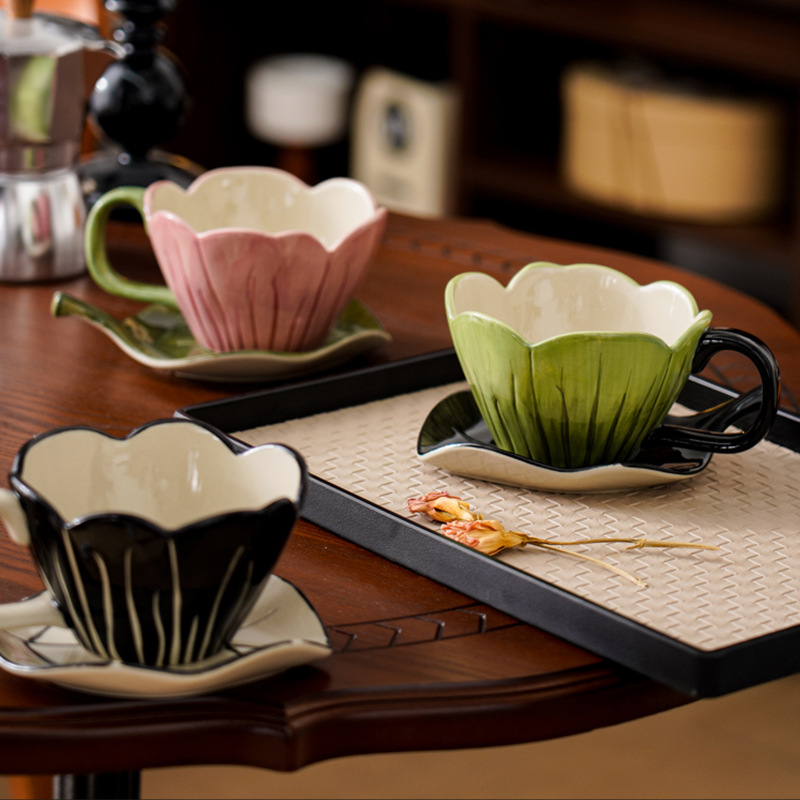 Nieregularny ręcznie malowany  – Coffee Leaves Tea recenzja i cena
