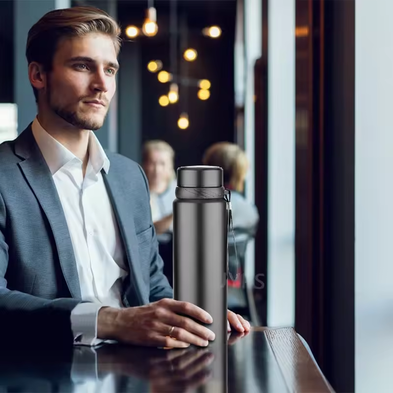 Termos na wodę 1000 ml, utrzym – Coffee Tea Exchange recenzja i cena